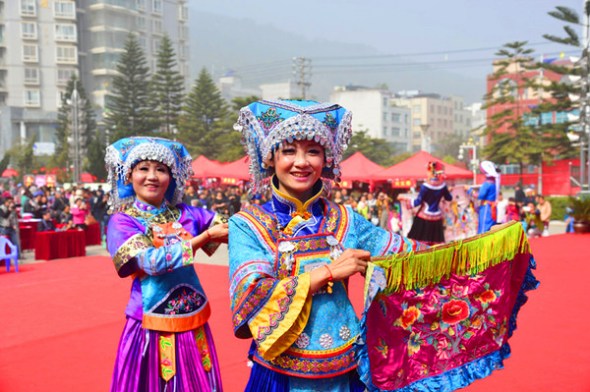 A piece of Chinese culture is on display now at an embroidery fair in Bijie, in Southwest China's Guizhou Province.(Photo/CNTV) A piece of Chinese culture is on display now at an embroidery fair in Bijie, in Southwest China's Guizhou Province.(Photo/CNTV)