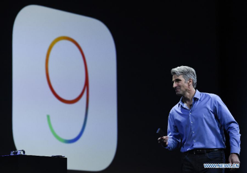 Craig Federighi, Apple's senior vice president of Software Engineering, attends the Apple Worldwide Developers Conference (WWDC) 2015 in San Francisco, the United States, June 8, 2015. (Xinhua) Craig Federighi, Apple's senior vice president of Software Engineering, attends the Apple Worldwide Developers Conference (WWDC) 2015 in San Francisco, the United States, June 8, 2015. (Xinhua)