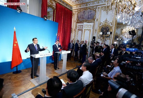 Chinese Premier Li Keqiang (L) and his French counterpart Manuel Valls attend a joint press conference after their talks in Paris, France, June 30, 2015. (Photo: Xinhua/Ma Zhancheng) Chinese Premier Li Keqiang (L) and his French counterpart Manuel Valls attend a joint press conference after their talks in Paris, France, June 30, 2015. (Photo: Xinhua/Ma Zhancheng)