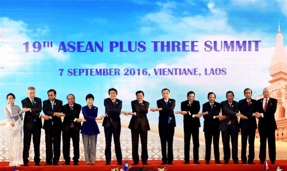 Chinese Premier Li Keqiang (6th R) attends the 19th summit of ASEAN+3 (China, Japan and South Korea) in Vientiane, Laos, Sept. 7, 2016. (Photo: Xinhua/Rao Aimin) Chinese Premier Li Keqiang (6th R) attends the 19th summit of ASEAN+3 (China, Japan and South Korea) in Vientiane, Laos, Sept. 7, 2016. (Photo: Xinhua/Rao Aimin)