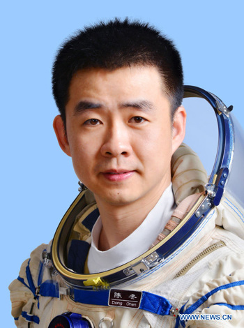 Chinese astronauts Jing Haipeng (L) and Chen Dong meet the media at a press conference at the Jiuquan Satellite Launch Center in northwest China, Oct. 16, 2016. (Photo: Xinhua/Li Gang) Chinese astronauts Jing Haipeng (L) and Chen Dong meet the media at a press conference at the Jiuquan Satellite Launch Center in northwest China, Oct. 16, 2016. (Photo: Xinhua/Li Gang)