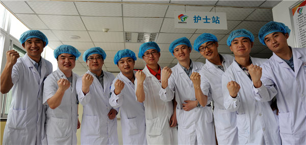 A group of male nurses pose for a photo at the Hefei Binhu Hospital (Photo/China Daily) A group of male nurses pose for a photo at the Hefei Binhu Hospital (Photo/China Daily)