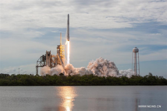 The photo made available by U.S. space firm SpaceX on June 3, 2017 shows the company's Falcon 9 rocket launching at the Kennedy Space Center in Florida, the United States. (Xinhua) The photo made available by U.S. space firm SpaceX on June 3, 2017 shows the company's Falcon 9 rocket launching at the Kennedy Space Center in Florida, the United States. (Xinhua)