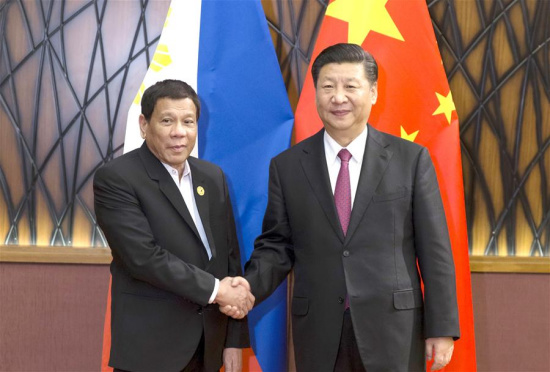 Chinese President Xi Jinping (R) meets with Philippine President Rodrigo Duterte in Da Nang, Vietnam, Nov. 11, 2017. (Xinhua/Fei Maohua) Chinese President Xi Jinping (R) meets with Philippine President Rodrigo Duterte in Da Nang, Vietnam, Nov. 11, 2017. (Xinhua/Fei Maohua)