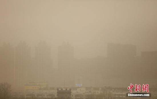 Sandstorms blanket Beijing, March 28, 2018. (Photo/China News Service) Sandstorms blanket Beijing, March 28, 2018. (Photo/China News Service)