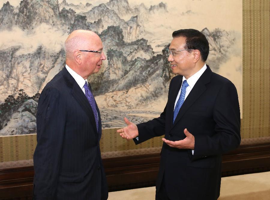 Premier Li meets WEF founder and executive chairman(1/2)