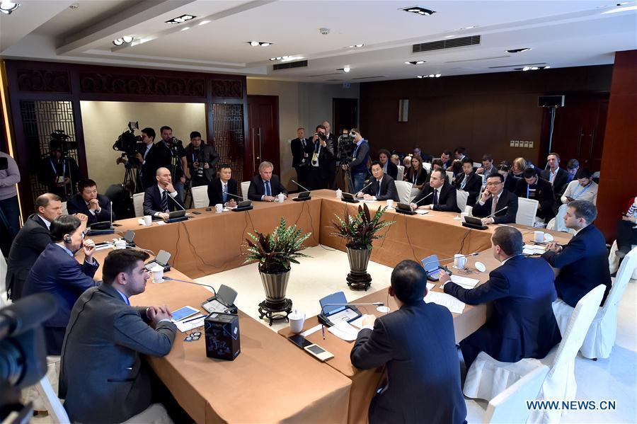 Chinese, Russian entrepreneurs hold round-table discussion at 2nd WIC(4/7)