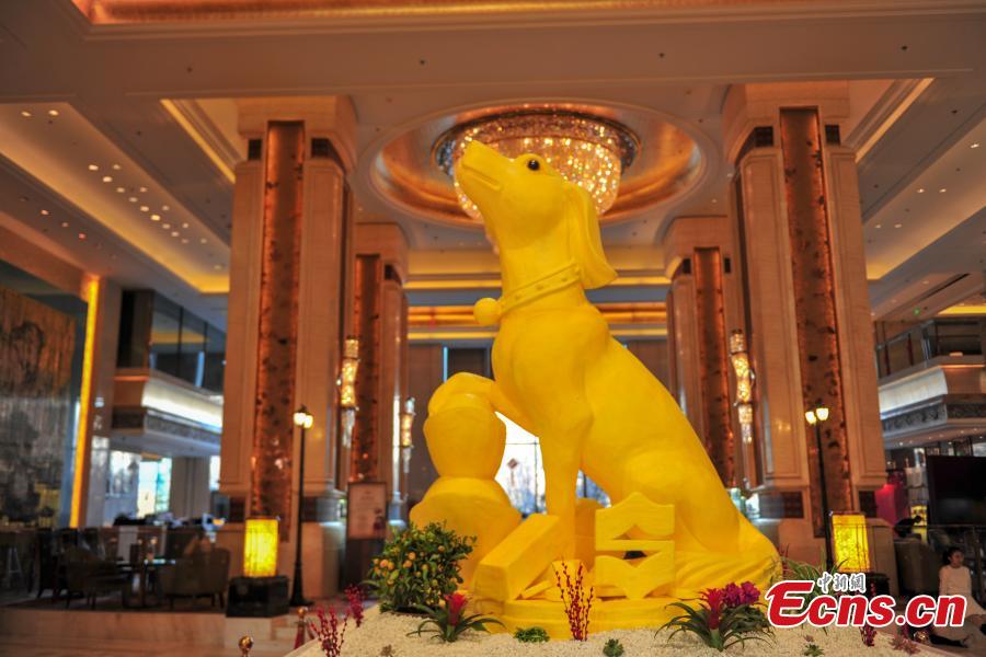 Butter statue welcomes the Year of the Dog(1/3)