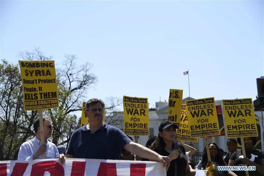 People protest against U.S. strike on Syria in Washington D.C.(1/7)