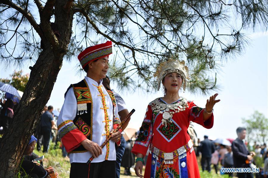 People of Dong ethnic group take part in singing party(1/7)