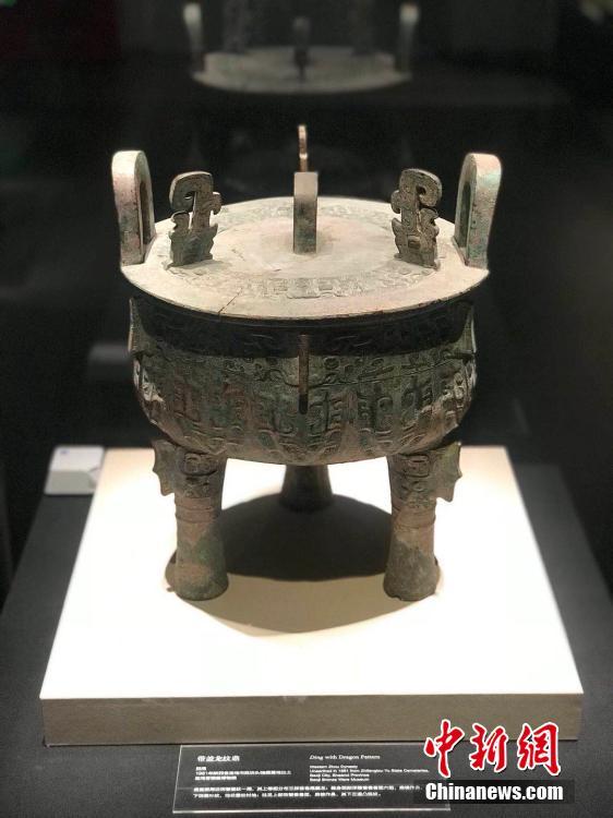 An exhibition of bronze relics is held in Chengdu City, Southwest China’s Sichuan Province, Aug. 6, 2018. The exhibition includes more than 250 bronze relics from three regions ? the Chengdu Plain, the Guanzhong Plain and the Hanzhong Plain. It also includes 55 pieces recognized as national first-class relics. (Photo: China News Service/Yue Yitong)