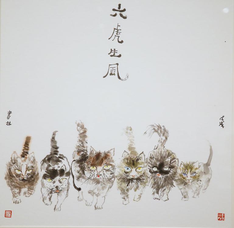 Ma Shulin\'s solo exhibition is ongoing at the National Art Museum of China in Beijing. (Photo/China Daily)
Being a senior administrator at of one\'s China\'s top museums for years didn\'t prevent Ma Shulin from devoting much time to his other passion, painting.
The retired deputy director of the National Art Museum of China in Beijing has been exploring ink and color works using the traditional Chinese medium of xuan paper since the early 1980s, and his paintings have received awards at various national exhibitions on many occasions.
An exhibition currently running at the National Museum of China through Aug 12 provides an overview of Ma\'s creative career by showing around 160 of his paintings as a celebration of his achievements in the two main styles of classic Chinese painting: gongbi (meticulous brush strokes) and xieyi (sketching thoughts).
Ma paints a wide range of subjects, from the more traditional flowers, birds and landscapes, to his better-known portraits of real-life figures and mythical characters.
His figure paintings shows his experiments in reinterpreting some of the mythical household names in China, such as Guan Yu as an upright, royal general living in the late second century to the early third century, to Sun Wukong, the Monkey King, from Journey to the West.