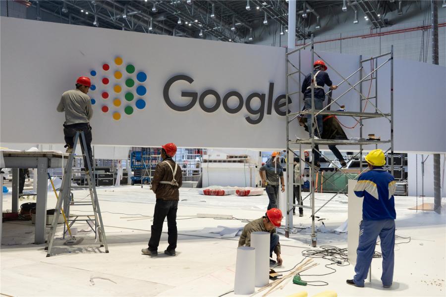 The exhibition booth of U.S. multinational technology company Google is seen under construction on Oct. 28. (Photo/chinadaily.com.cn)