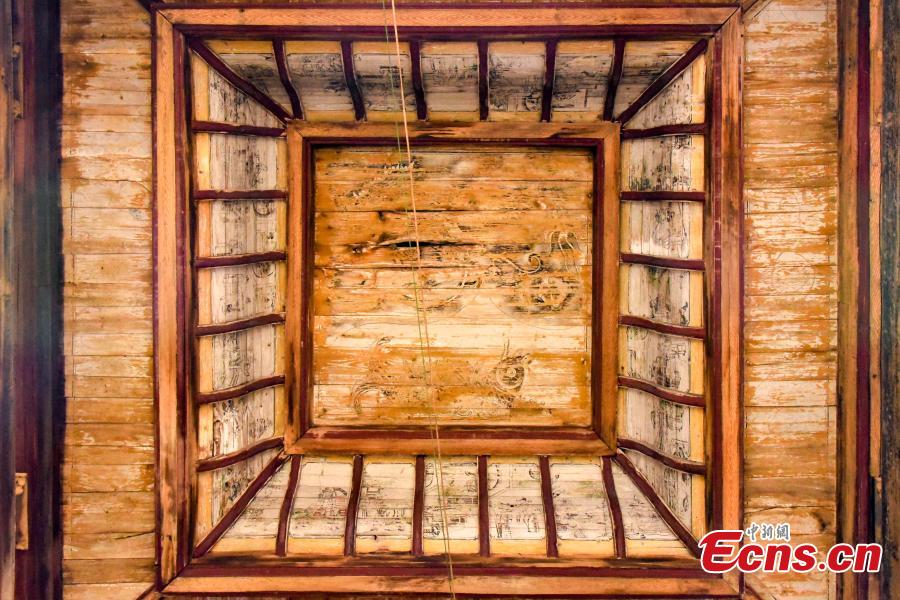 Ancient paintings in an ancestral hall in Sanxi village, Heyuan town, Suichuan county, Ji\'an city, Jiangxi province, on Dec 1, 2018.(Photo: China News Service/ Xiao Yuanpan)