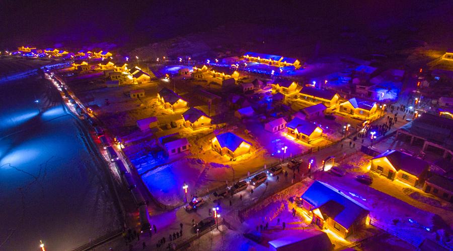 An aerial night view of of Keketuohai Geopark in Northwest China\'s Xinjiang Uygur autonomous region. (Photo provided to chinadaily.com.cn)