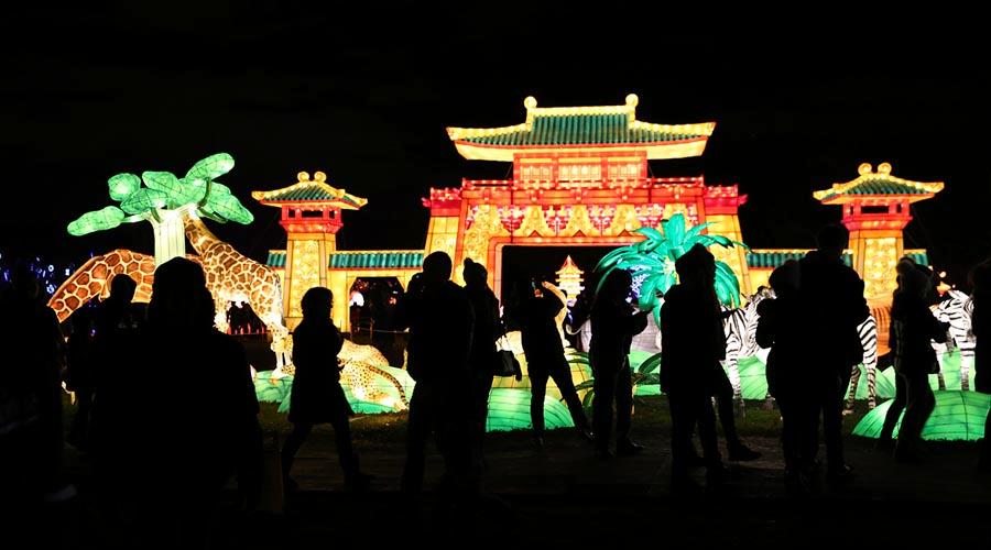 People visit the first Winter Lantern Festival in New York on Dec. 29, 2018. The month long festival was held at the Snug Harbor Cultural Center & Botanical Garden in Staten Island from Nov. 28 to Jan. 6, attracting more than 150,000 people to visit. (Photo/Chinaculture.org)