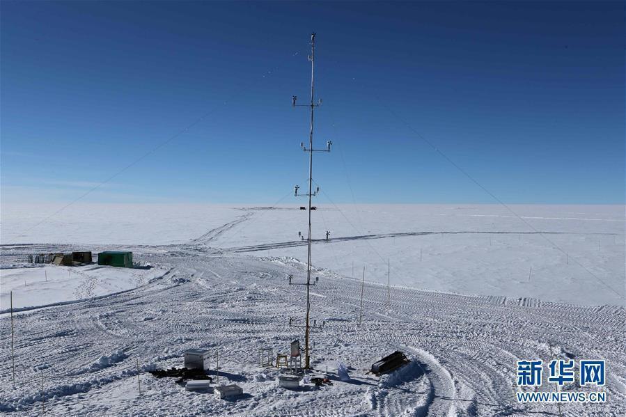 A view of the newly installed meteorological observation tower for China\'s research station Antarctica, Jan. 16, 2019. (Photo/Xinhua)