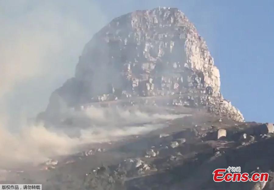 Smoke rises from a burning mountainside in Cape Town, South Africa, January 27, 2019, in this picture grab obtained from social media video.  (Photo/Agencies)