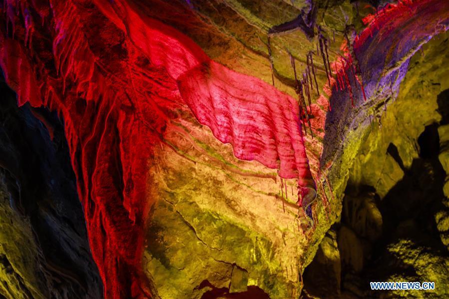 Photo taken on March 26, 2019 shows karst landscape inside the Furong Cave in Wulong District of Chongqing, southwest China. The Wulong Furong Cave was listed as a UNESCO world natural heritage site in 2007. (Xinhua/Liu Lianfen)