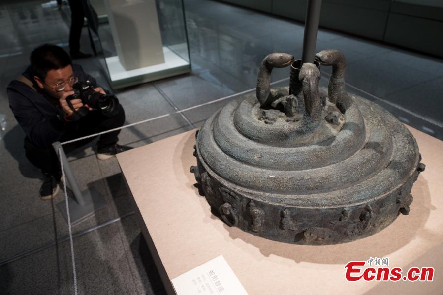 Cultural relics on display at a ceremony in Shanxi Province, April 9, 2019. Shanxi police handed over 12,633 cultural relics seized in campaigns combating all kinds of crimes related to antiquities since 2018 to the Shanxi Provincial Cultural Relics Bureau on Tuesday, including 73 first-class state relics. (Photo: China News Service/Li Tingyao)