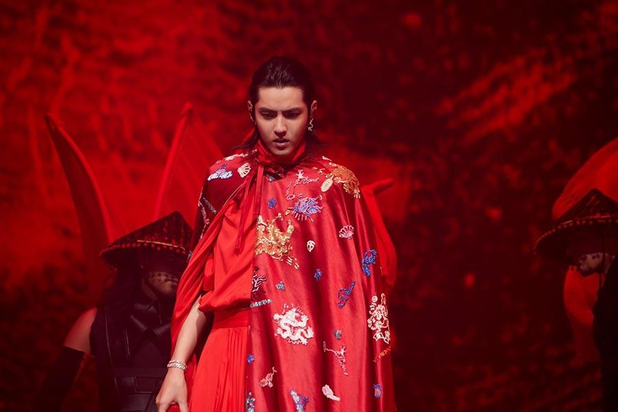 He opened the show with his song  Antares, which was followed by his hip-hop hits, including November Rain, Coupe and We Alive. (Photo provided to China Daily)