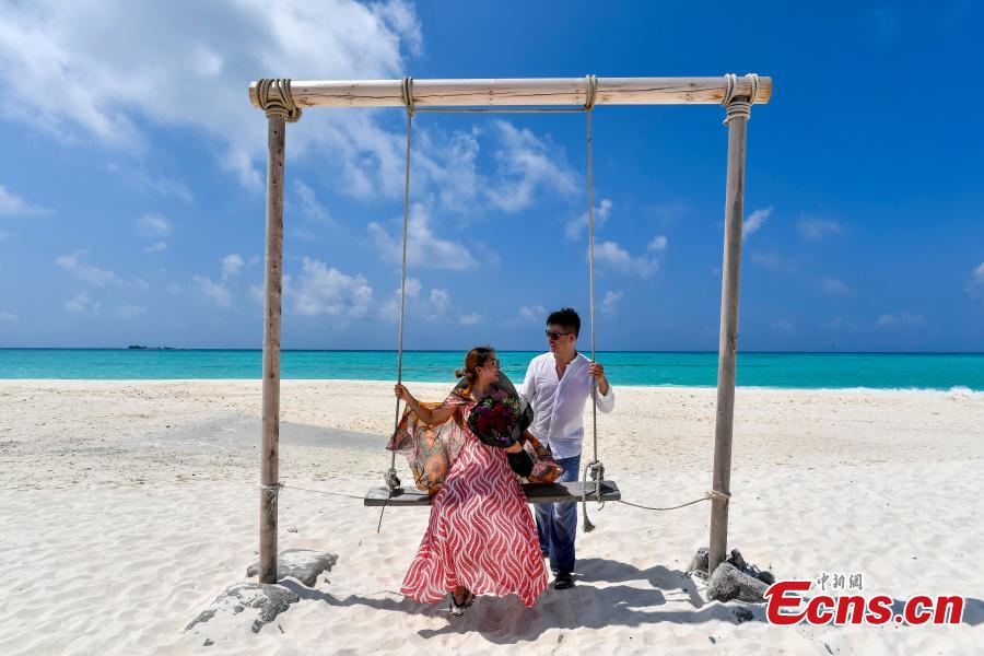 The photo shows the beach of Quanfu Island offering clean sand and water. Being one of the three islands of Xisha islands that opens to tourists, Quanfu island is an uninhabited island which covers an area of 0.02 square kilometers. (Photo: China News Service/ Luo Yunfei)