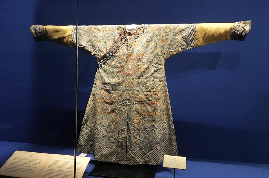 Beauty Unites Us: Chinese Art from the Vatican Museums, the first exhibition of Chinese artifacts on loan from Vatican, opened in the Palace Museum in Beijing on May 28.  (Photo/China Daily)