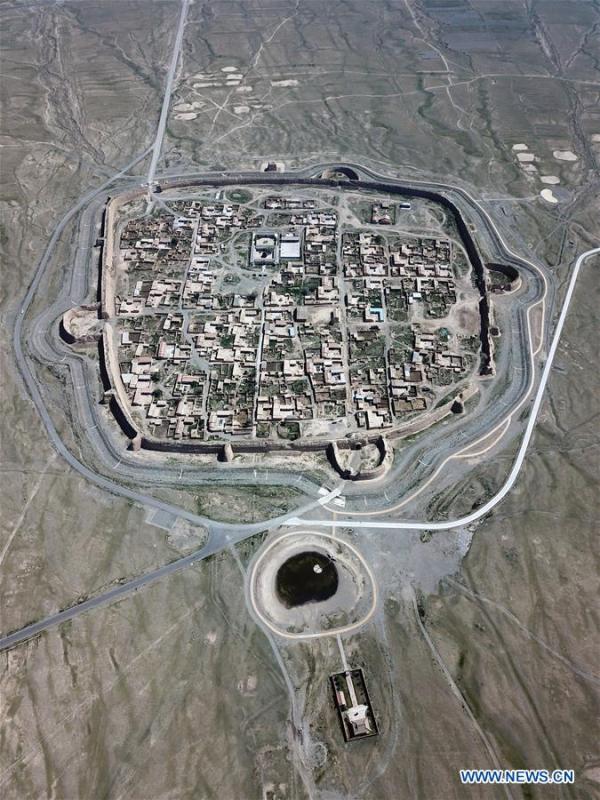 Aerial photo taken on May 28, 2019 shows a view of the Yongtai ancient city in Jingtai County of Baiyin, northwest China\'s Gansu Province. Construction of the Yongtai ancient city began in the early 17th century and the complex used to be a military fortress. Girdled by 12-meter wall structures totaling 1.7 kilometers in length, the Yongtai ancient city looks like a turtle when seen from above and is thus dubbed \