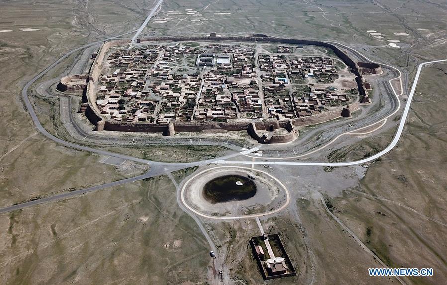 Aerial photo taken on May 28, 2019 shows a view of the Yongtai ancient city in Jingtai County of Baiyin, northwest China\'s Gansu Province. Construction of the Yongtai ancient city began in the early 17th century and the complex used to be a military fortress. Girdled by 12-meter wall structures totaling 1.7 kilometers in length, the Yongtai ancient city looks like a turtle when seen from above and is thus dubbed \