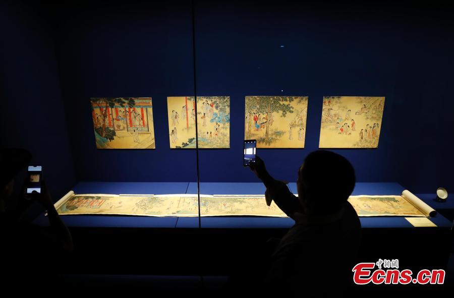 78 artifacts from the collection of the Vatican Museums are on show at the Palace Museum. (Photo/China News Service)