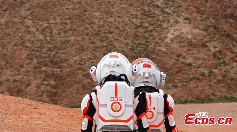 Photo taken on May 29, 2019 shows a Mars simulation base in the barren, windswept hills of Jinchang City, Northwest China’s Gansu Province. Planned to cover 67 square kilometers, Mars Base 1 Camp will include nine modules including a greenhouse and a mock decompression chamber. Authorities hope the camp will boost tourism and allow visitors to feel as though they are on the Red Planet.  (Photo: China News Service/Li Yalong)