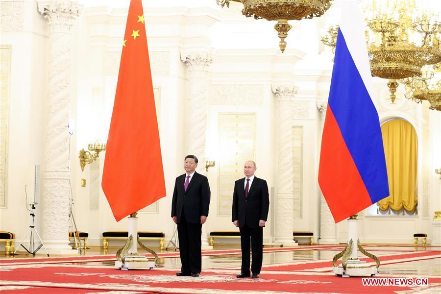 Russian President Vladimir Putin (R) holds a grand welcome ceremony for Chinese President Xi Jinping before their talks at the Kremlin in Moscow, Russia, June 5, 2019. Xi Jinping held talks with Vladimir Putin at the Kremlin in Moscow on Wednesday. (Xinhua/Ding Lin)
