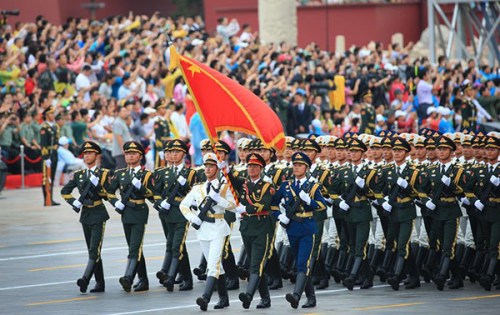 People's Liberation Army (PLA) Honor Guard takes part in the rehearsal for the Sept 3 military parade in commemoration of the 70th anniversary of the end of World War II at Beijing's Tian'anmen Square, Aug 23, 2015. (Photo/Xinhua) People's Liberation Army (PLA) Honor Guard takes part in the rehearsal for the Sept 3 military parade in commemoration of the 70th anniversary of the end of World War II at Beijing's Tian'anmen Square, Aug 23, 2015. (Photo/Xinhua)