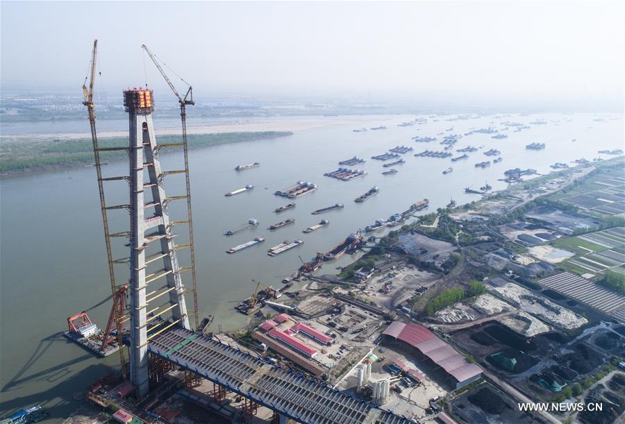 Main structure of world's tallest A-shaped bridge tower finished