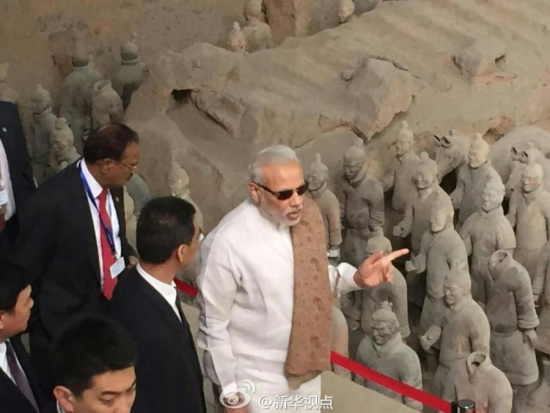 Indian Prime Minister Narendra Modi visits the Terracotta Warriors at Emperor Qinshihuang's Mausoleum Site Museum in Xi'an, capital of Shaanxi province, May 14, 2015. (Photo/Weibo of Xinhua News Agency) Indian Prime Minister Narendra Modi visits the Terracotta Warriors at Emperor Qinshihuang's Mausoleum Site Museum in Xi'an, capital of Shaanxi province, May 14, 2015. (Photo/Weibo of Xinhua News Agency)